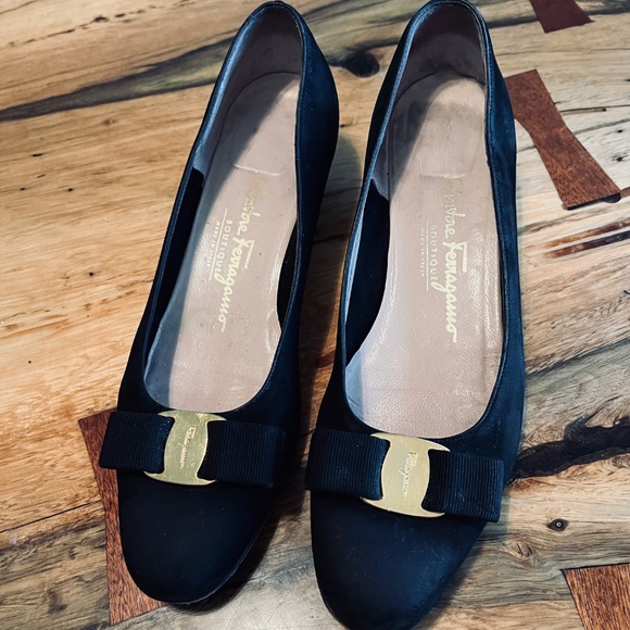 FERRAGAMO Italy-Made Vintage 338DB "Vara" Women's Black Suede Low Pumps US8.5AAA - Picture 3 of 9